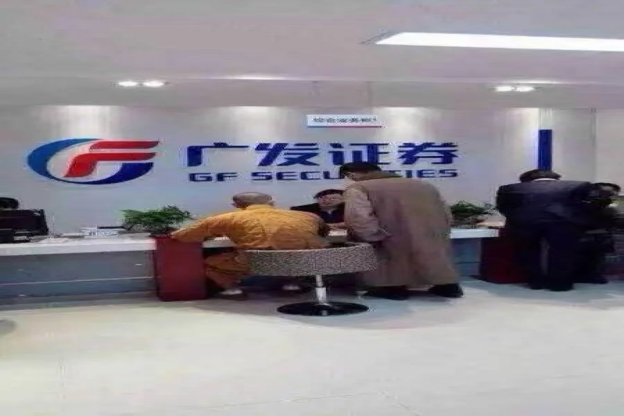 流水不爭(zhēng)先